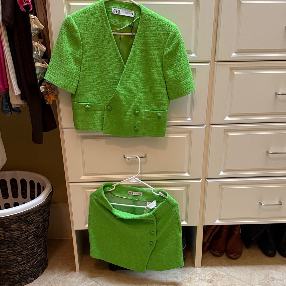 Zara Vibrant Green Mini Skirt